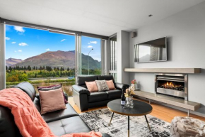 Modern Executive Living in Pounamu - 16